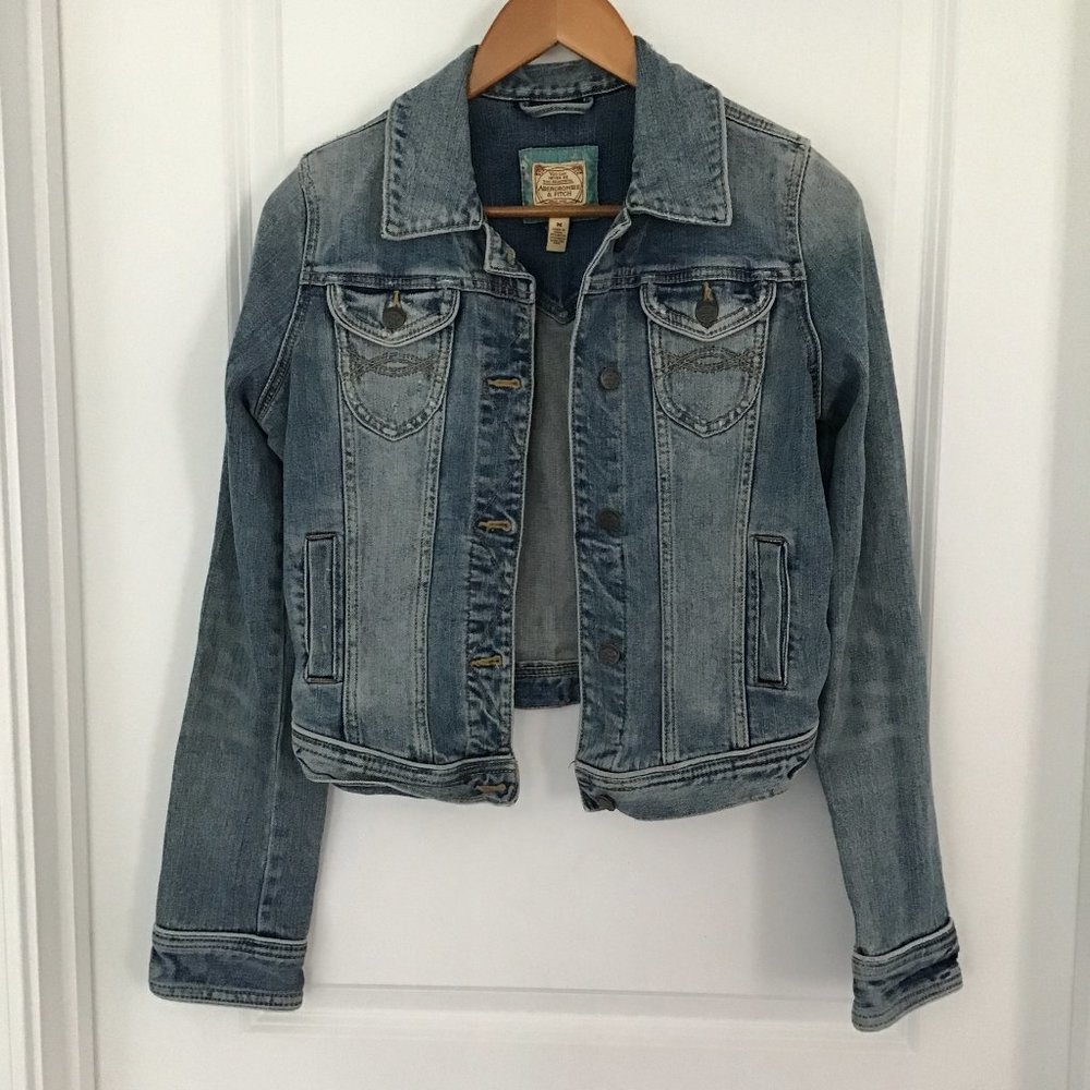 Abercrombie & Fitch denim jean jacket - medium wash vintage rinse